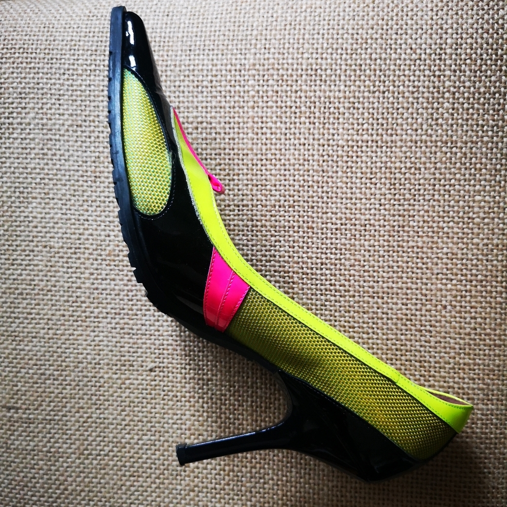 Pumps - Picture 3 of 4